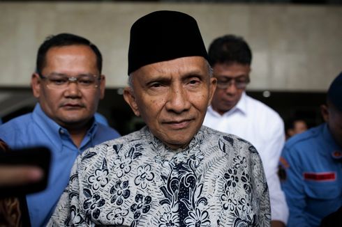 UGM Bantah Cabut Jabatan Guru Besar Amien Rais