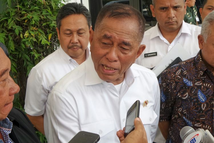 Menteri Pertahanan Ryamizard Ryacudu saat ditemui di Kementerian Pertahanan, Jakarta Pusat, Rabu (24/5/2017).