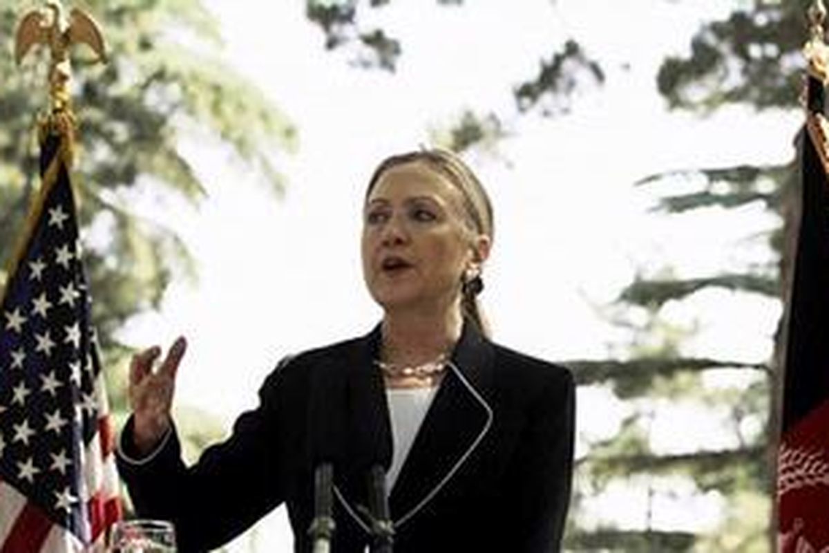 Menlu AS Hillary Clinton, yang sedang melakukan kunjungan mendadak ke Kabul menyatakan, Afganistan merupakan sekutu utama AS di luar NATO.