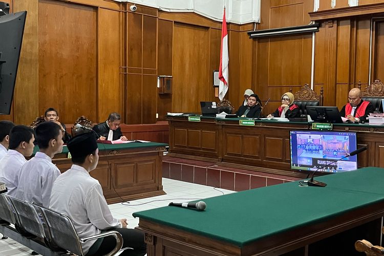 Berawal dari Perselisihan Sandal, Pemuda di Surabaya Tewas Dikeroyok 4 Orang