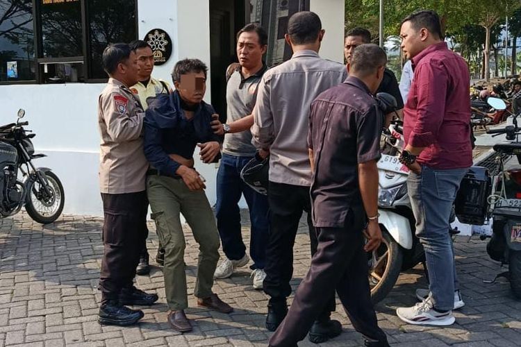 Pencuri Helm, Sandal, dan Sepatu di UIN Salatiga Ditangkap, Sudah 2 Bulan Beraksi