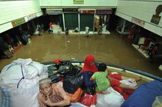 Banjir, Risiko Berjualan di Pasar Cipulir