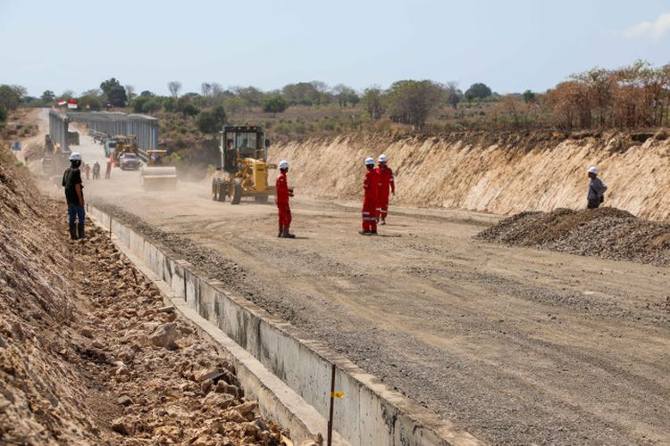 Jalan Samota NTB Dibangun, Akses ke Pulau Moyo dan Gunung Tambora