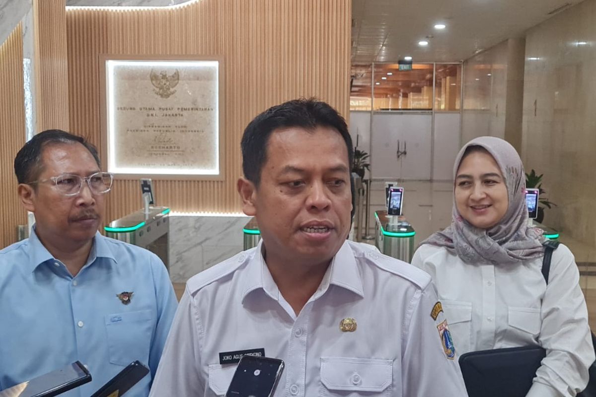 Sekda DKI Jakarta Joko Agus Setyono saat diwawancarai di Balai Kota DKI Jakarta, Rabu (3/4/2024).