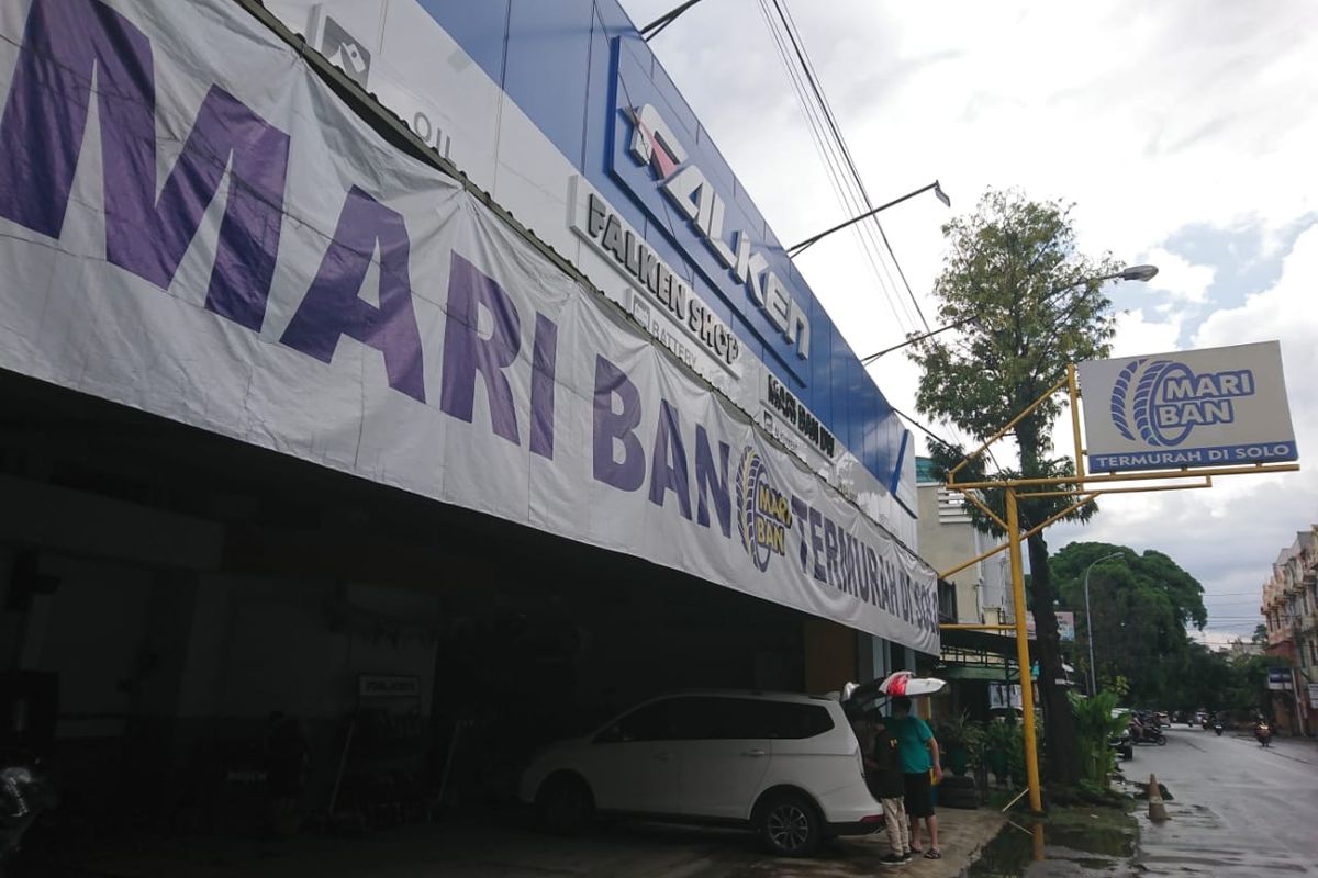 Outlet Mari Ban yang berlokasi di Singosaren, Solo