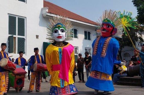 Meriahnya Kawasan Kota Tua Hari Ini, Ada Pertunjukan Ondel-ondel dan Aksi Silat