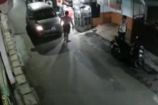 Polisi Selidiki Video Viral Pengemudi Mobil Diduga Todongkan Pistol Usai Tabrak Motor di Pondok Aren 