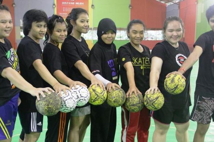 Tim bola tangan putri Indonesia.