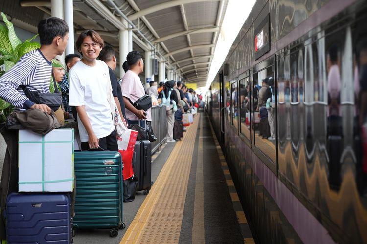 Jumlah penumpang kereta api di Stasiun Kutoarjo, Jawa Tengah, melonjak hingga 13 persen pada Januari-Mei 2026. Ini alasannya.