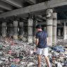 Kolong Tol Wiyoto Wiyono Penuh Sampah Lagi, Ketua RW: Warga Kucing-kucingan dengan Petugas PPSU