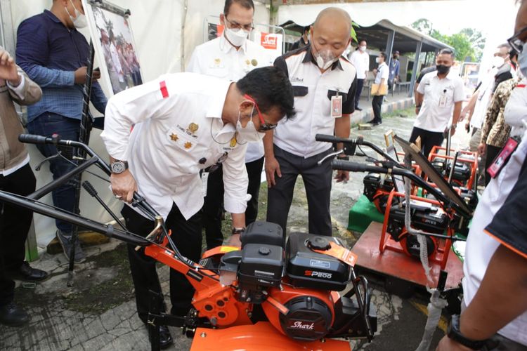 Menteri Pertanian (Mentan) Syahrul Yasin Limpo (SYL) saat melakukan kunjungan ke PT Sharprindo Dinamika Prima (SDP), Rabu (13/4/2022).
