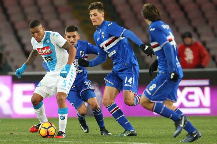 Striker Sampdoria, Patrik Schick, melakoni duel kontra Napoli pada lanjutan Serie A - kasta teratas Liga Italia - di Stadion San Paolo, 7 Januari 2017.