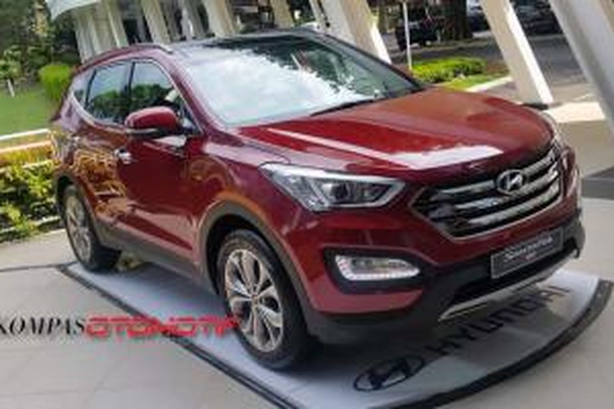 Hyundai Santa Fe Dspec resmi meluncur di Indonesia, Selasa (10/3/2015). 
