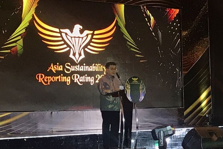 Ketua National Center for Corporate Reporting (NCCR) Dr. Ali Darwin dalam acara Asia Sustainibility Reporting Rating 2023 di Hotel Raffles Jakarta, Senin (6/11/2023)