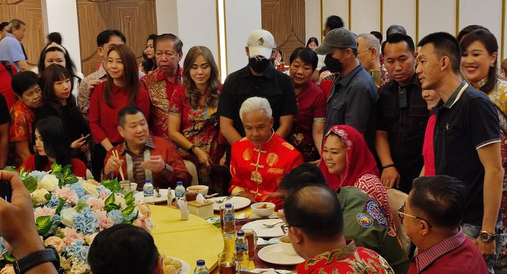 Ahok Turun Gunung dan Ganjar Rayakan Imlek, TPN: Simbol Hormati Keberagaman