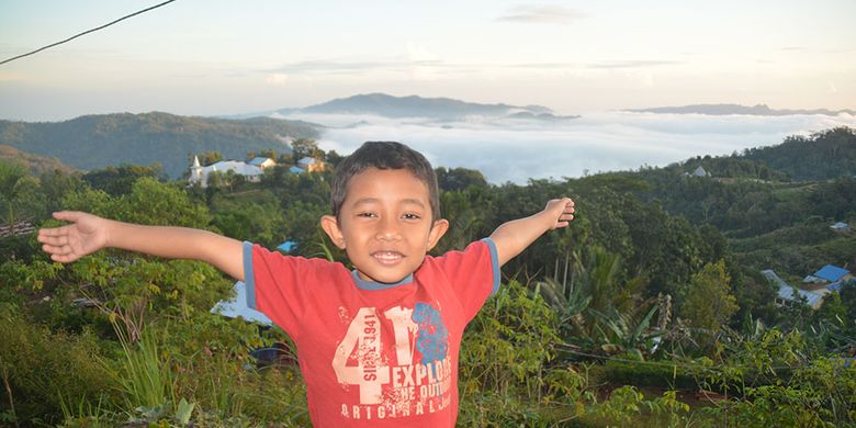 Keunikan embun pagi di Lembah Wajur, Desa Wajur di Manggarai Barat sebagai salah destinasi baru di wilayah utara dari Pulau Flores, Selasa (2/7/2019). 