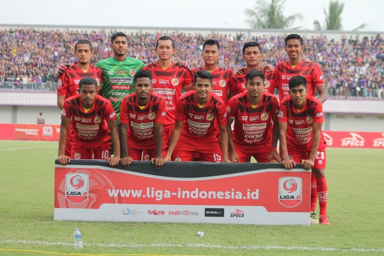 Semen Padang cari pemain asing pertama kali main di Indonesia.