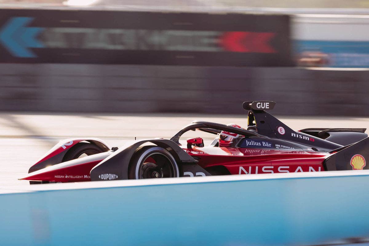 Tim balap Nissan E.dams yang bersaing di Formula E