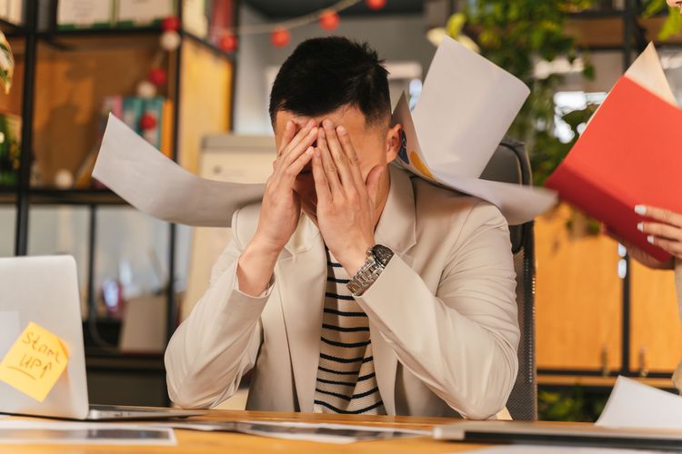 4 Cara Menenangkan Sistem Saraf yang Tegang Saat Stress