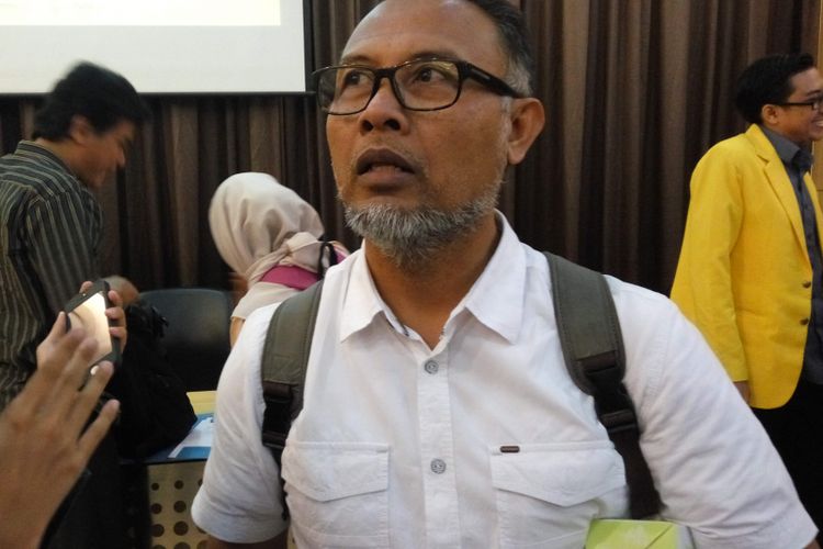 Mantan wakil ketua KPK Bambang Widjojanto saat ditemui di Universitas Indonesia, Depok, Jawa Barat, Selasa (11/4/2017).