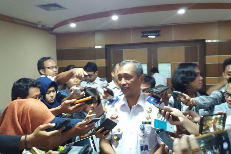 Plt Direktur Jenderal Perhubungan Darat Hindro Surahmat, saat ditemui di Kantor Kemenhub, Jakarta, Senin (23/10/2017).