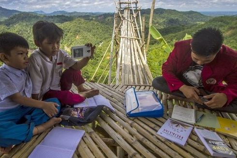 Ketimpangan Pendidikan Si Kaya dan Si Miskin Saat Pandemi, Orangtua di Ladang Tak Bisa Dampingi Anaknya Belajar