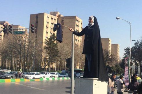 Ikut Unjuk Rasa Antihijab, 29 Perempuan Iran Ditangkap