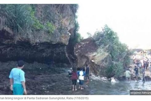 Mandi di Laut, 5 Wisatawan Terseret Ombak Sejauh 2 Km di Gunungkidul