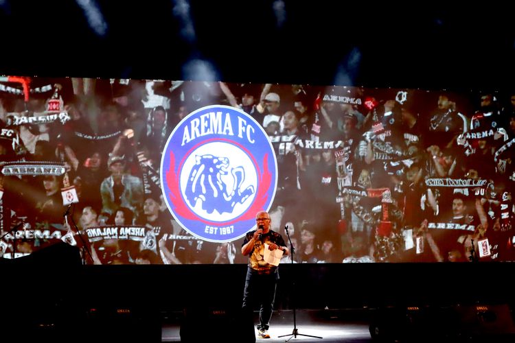 Pendiri Arema FC saat orasi disela-sela Launching tim dan jersey musim 2022-2023 di Stadion Gajayana Malang, Rabu (20/7/2022) malam.