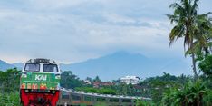 Hari Pertama Nataru, KAI Antarkan 101.427 Penumpang di Jawa dan Sumatera