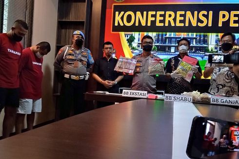 Bawa 2.961 Pil Ekstasi ke Pulau Jawa, Kurir Narkoba Ditangkap di Jalan Tol Terpeka Lampung