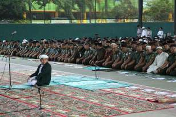 Kodam Iskandar Muda dan elemen masyarakat Kota Banda Aceh menggelar shalat istighasah untuk mendoakan agar pelaksanaan pilkada serentak bisa berjalan damai di Aceh dan juga berharap negara Indonesia damai dan dijauhkan dari pertikaian dan perpecahan.*****