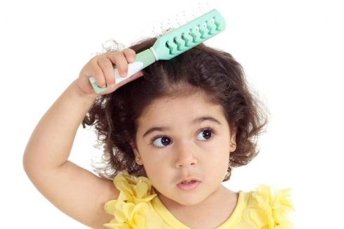 Rambut Anak Tidak Boleh Diwarnai Sembarangan, Ini Bahayanya