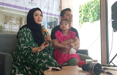 Artis Sheza Idris saat ditemui di Rumah Sakit Brawijaya, Jakarta Selatan pada Minggu (8/1/2023).