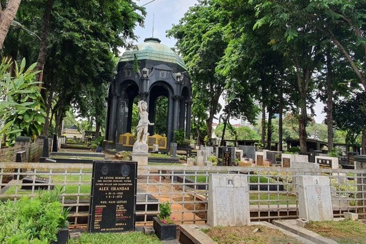 The OG Khouw Mausoleum at Petamburan Cemetery, Tanah Abang, Central Jakarta