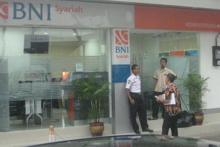A file photo of one of the BNI Syariah outlets in Central Jakarta. 