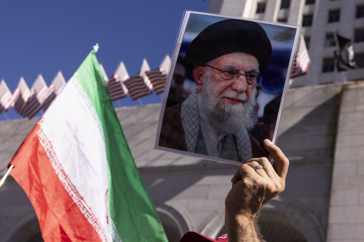 Iran Konfirmasi Kematian Ayatollah Khamenei dalam Serangan AS-Israel di Teheran