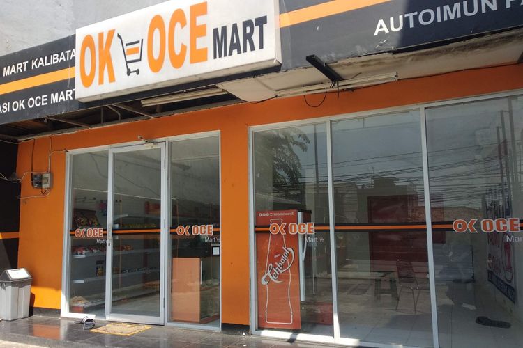 OK OCE Mart Kalibata yang berada di Jalan Warung Jati Barat (Warung Buncit) tampak sepi, Senin (3/9/2018) siang.