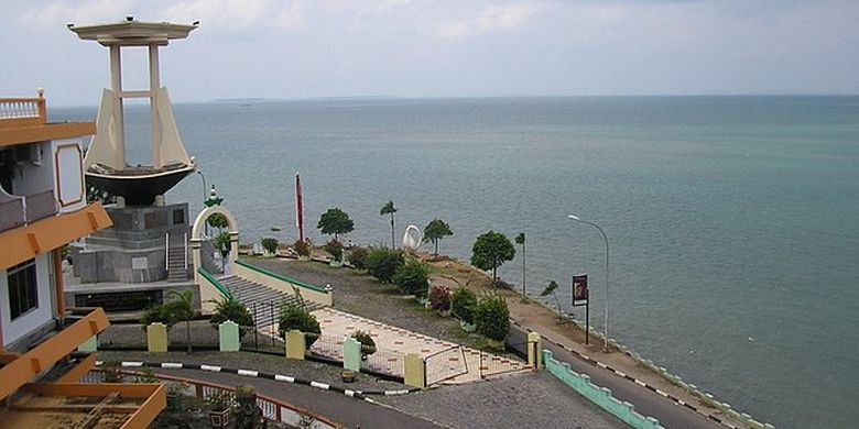 Monumen Raja Haji Fisabilillah di Tanjung Pinang.