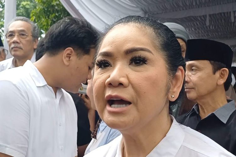 Cerita Vina Panduwinata soal Pertemuan Terakhir dengan Titiek Puspa