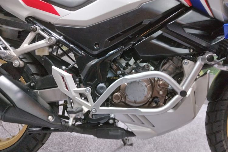 Modifikasi Honda CB150X Expedition Concept.