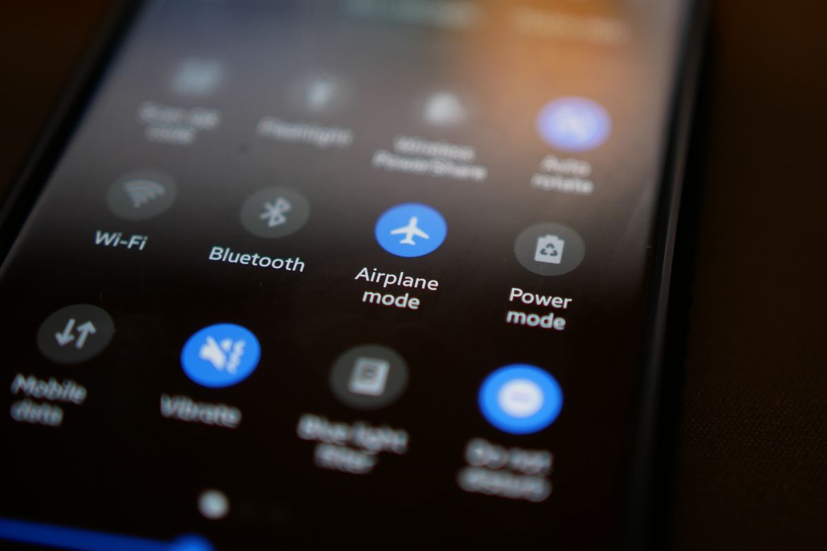 Ilustrasi airplane mode atau mode pesawat di handphone.