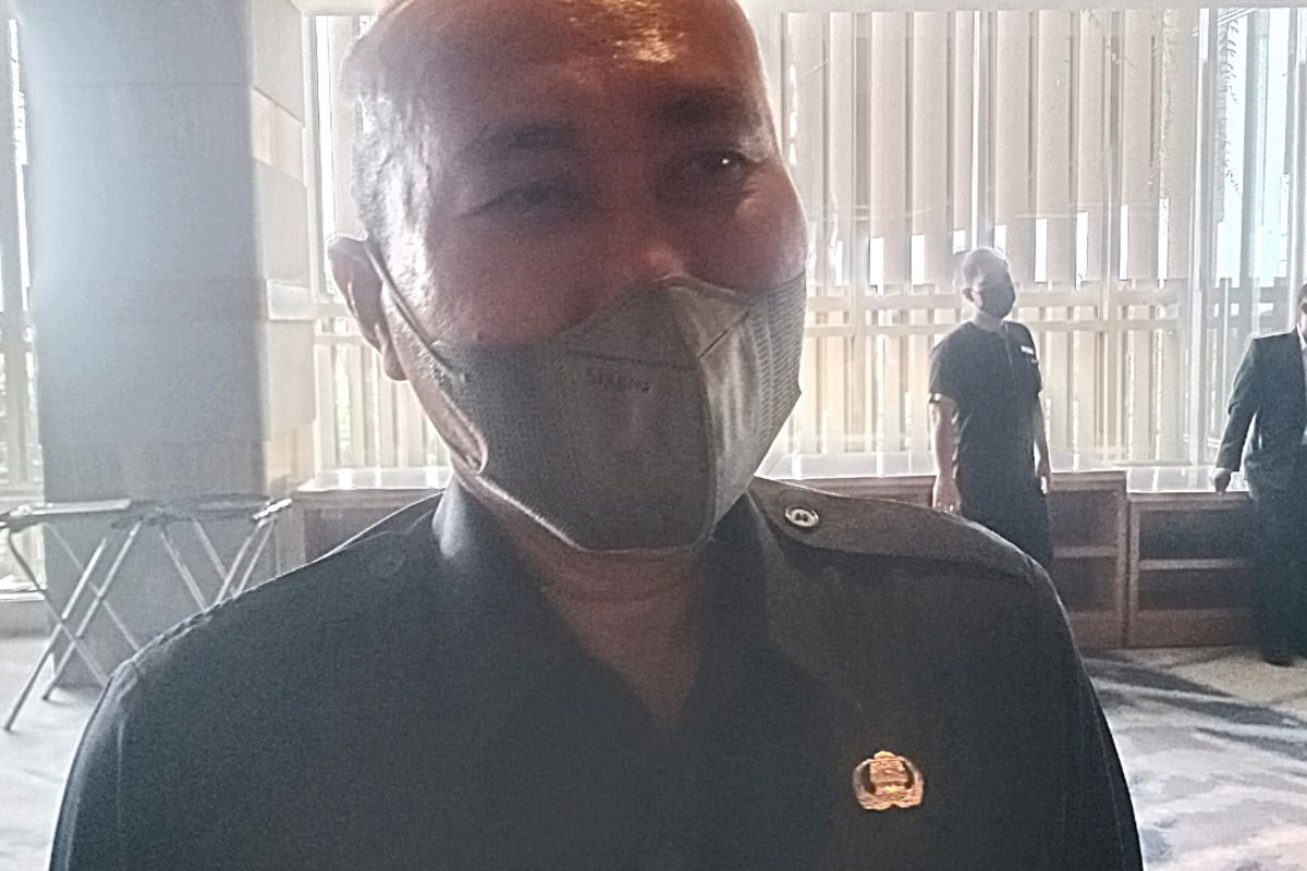 Kepala Dinas Pendidikan Jawa Timur Wahid Wahyudi