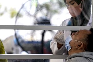 Benarkah Indonesia Sudah Masuk Gelombang Ketiga Covid-19?