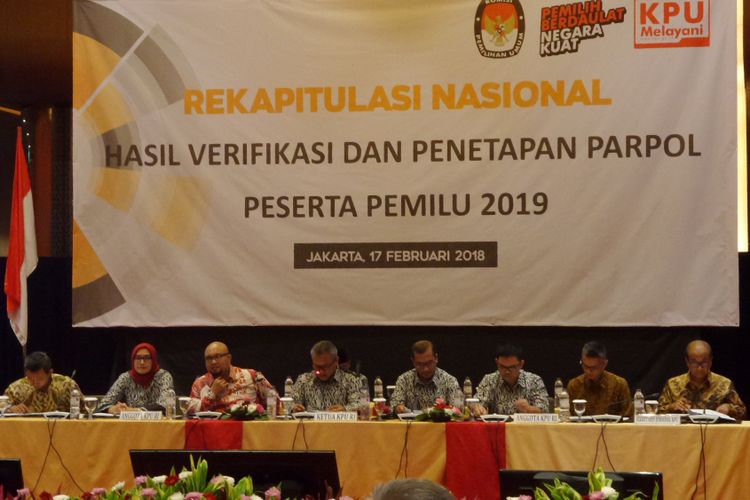 KPU mengumumkan hasil rekapitulasi nasional partai politik untuk menjadi peserta Pemilu 2019 di Hotel Grand Mercure Harmoni, Jakarta, Sabtu (17/2/2018).