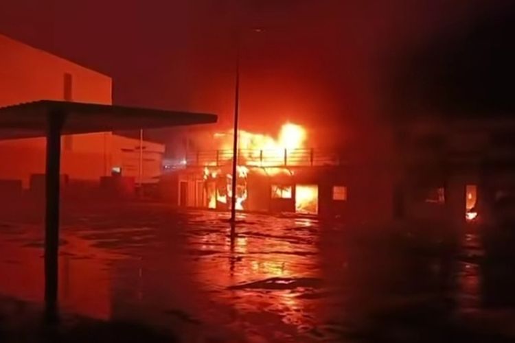 Pabrik Pengolahan Kertas di Bitung Diduga Dibakar Massa, Perusahaan Ungkap Kronologi