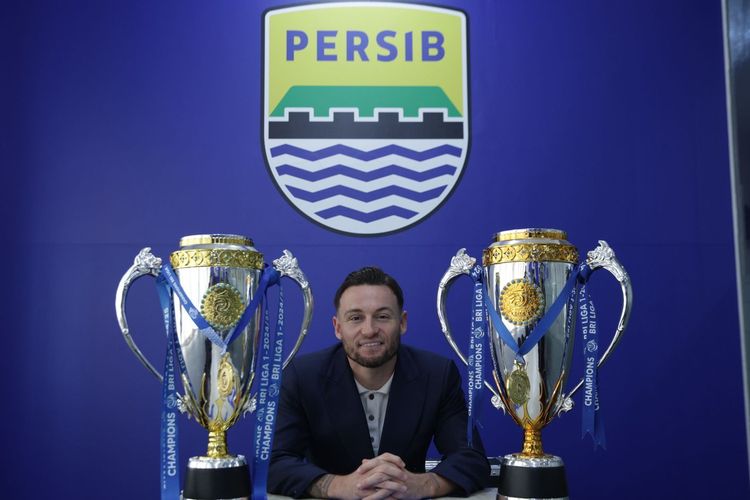 Marc Klok Janji Pensiun Bersama Persib Bandung