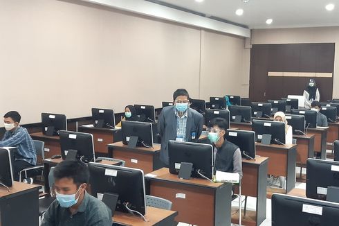 Gangguan Server Warnai UTBK Sesi Pertama Gelombang I di UNS Solo