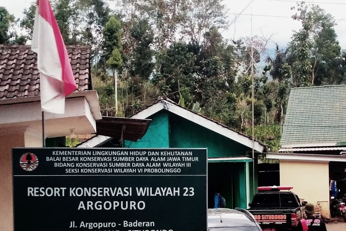 Pos Pendakian Gunung Argopuro di Desa Baderan, Kecamatan Sumbermalang, Kabupaten Situbondo, Provinsi Jawa Timur.