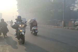 Cerita Warga Banjarbaru Dikepung Kabut Asap: Buka Pintu, Rumah Tetangga Tak Kelihatan
